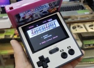 Novo kit transforma o Famicom original em um dispositivo portátil