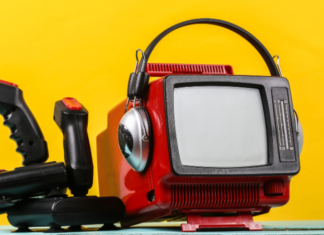 Pesquisa aponta que 14% dos gamers dos EUA ainda jogam em consoles lançados antes do ano 2000