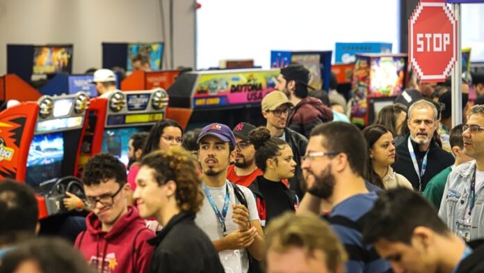 retrocon