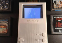 µTari Go é o Atari 2600 portátil que roda cartuchos originais com os chips de 1977 e uma tela de tubo